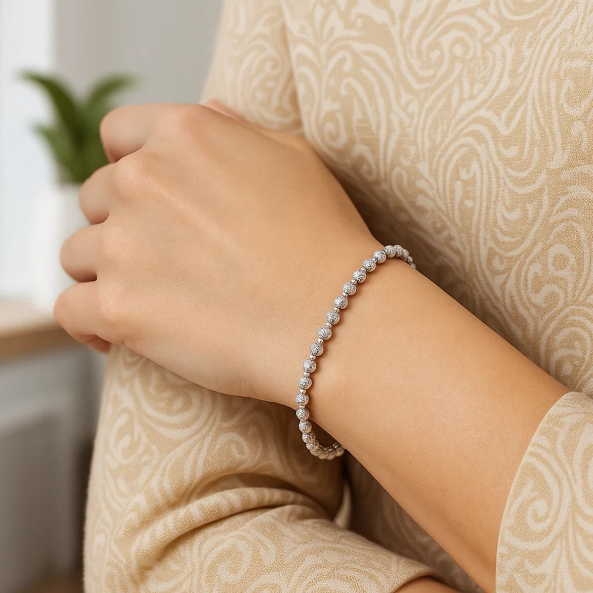 14K White Gold Disco Diamond Cut Bead Bracelet (4.00 mm)