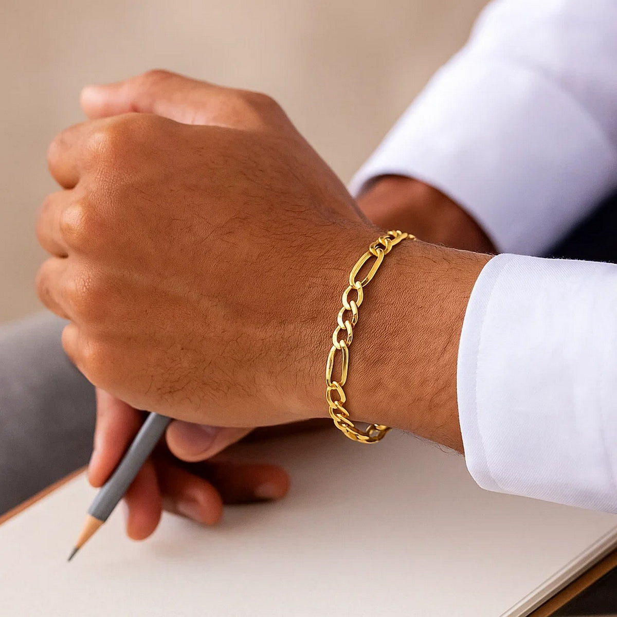 10k Yellow Gold Lite Figaro Bracelet (6.60 mm)