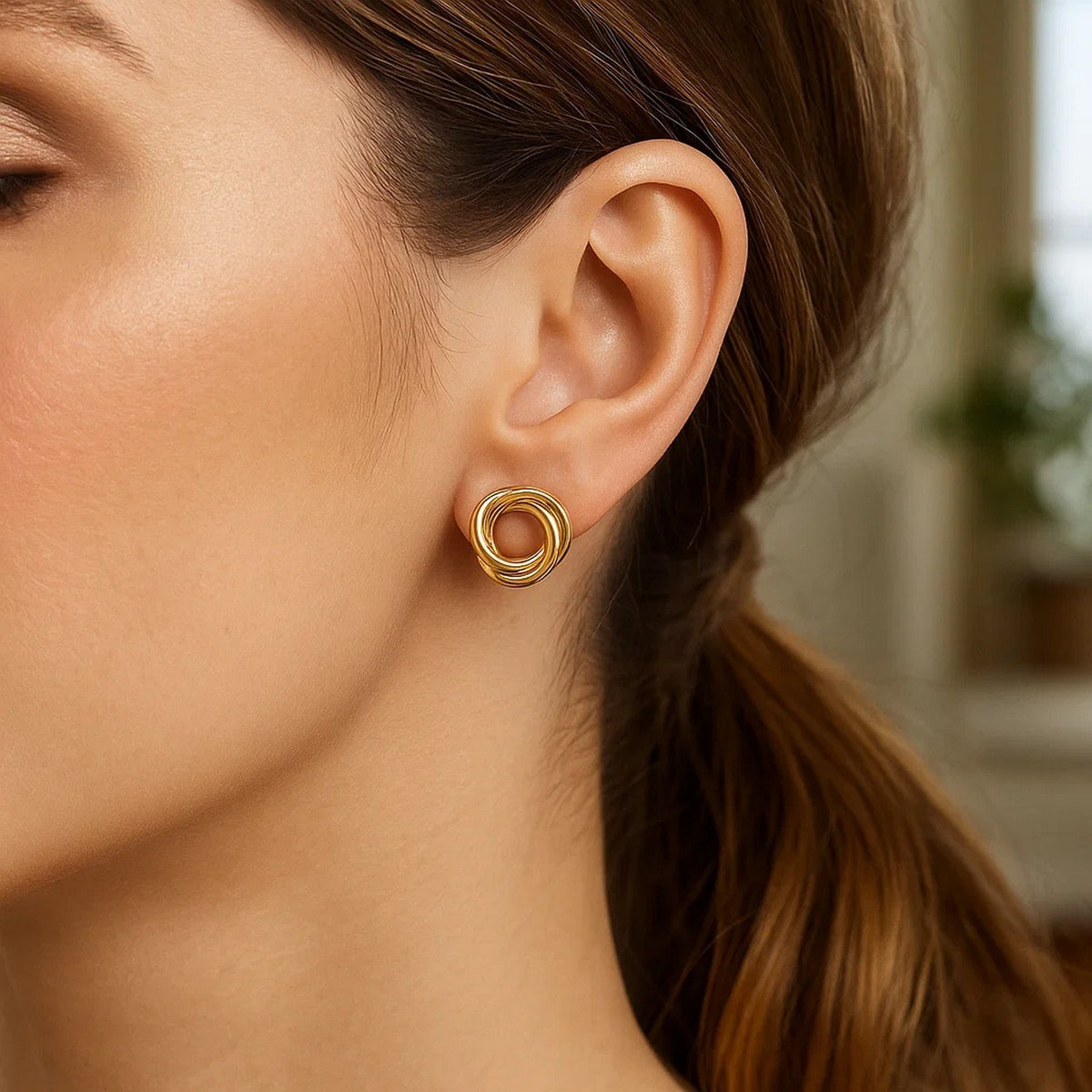 14K Yellow Gold Interlocking Trinity Stud Earrings (11.30 mm)