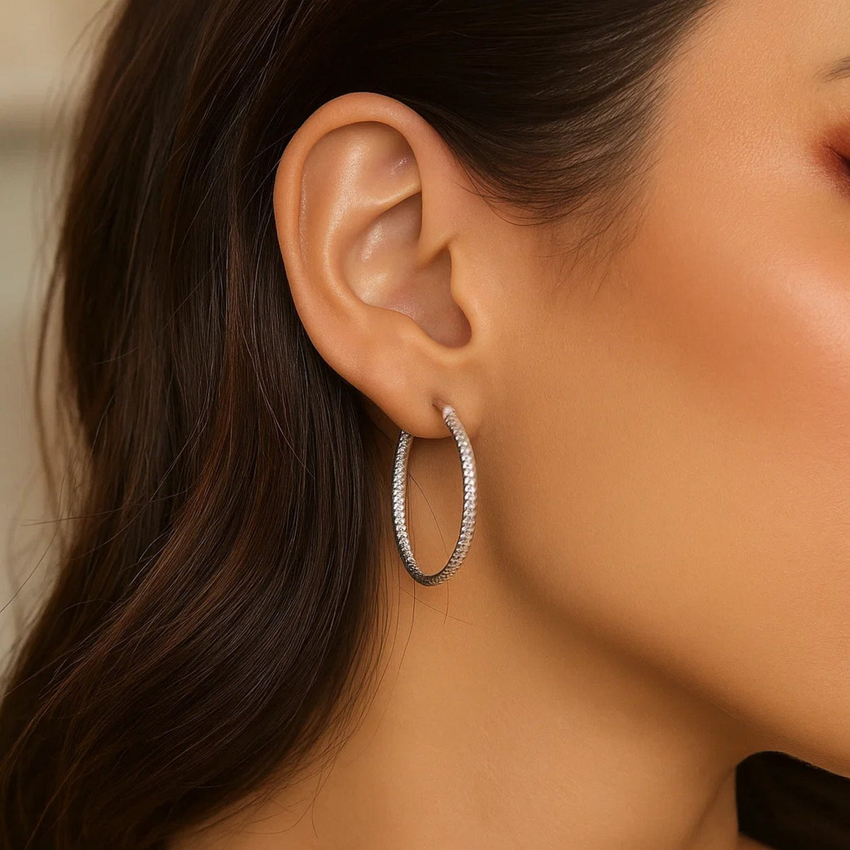 14k White Gold Tube Textured Round Hoop Earrings(1.5x25mm)